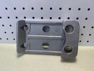 Кронштейн крыла Volvo FH