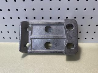 Кронштейн крыла Volvo FH