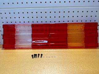 Стекло фары Mercedes Axor 2023