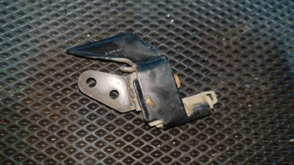 Крепление радиатора правое Mercedes Actros