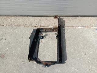 Кронштейн фары левый Renault Magnum 2002 Б/У Кронштейн фары левый Renault Magnum 2002