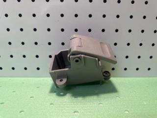 Ручка двери Mercedes Atego новая Ручка двери Mercedes Atego