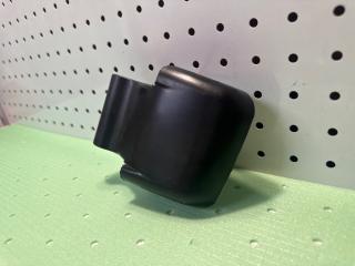 Крышка кронштейна зеркала левая P-series 4 серии Крышка кронштейна зеркала левая P-series 4 серии