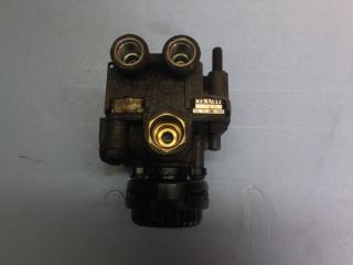 Клапан ускорительный Renault Magnum 2002