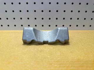 Кронштейн крыла Volvo FH