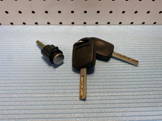 Личинка замка двери MAN TGA новая Личинка замка двери MAN TGA