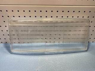 Стекло фары правое Iveco Eurotech