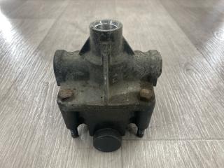 Клапан ускорительный Mercedes Actros 2012