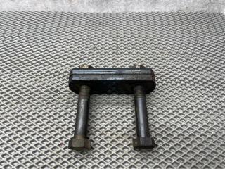 Серьга рессоры в сборе с болтами MAN TGA TGS TGX TGL TGM