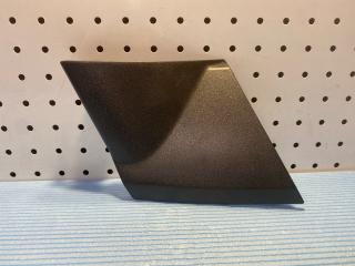 Заглушка решетки радиатора левая