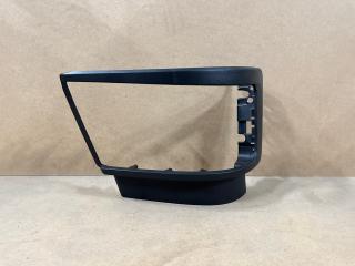 Рамка фары правая