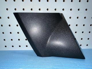 Заглушка решетки радиатора правая