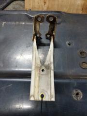 Запчасть bonnet hinge MITSUBISHI DELICA 1996