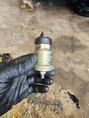 Запчасть engine oil pressure sensor ISUZU BIGHORN 1995