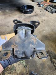 Engine mount front left BIGHORN 1995 UBS69 4JG2
