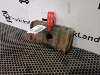 Накладка стремянки передней рессоры Камаз 5490 2019 Б/У Накладка стремянки передней рессоры Камаз 5490 2019