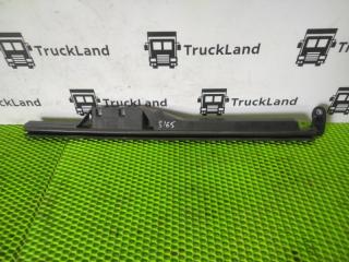 Направляющая стекла двери правая MAN TGS