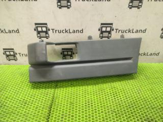 Накладка корпуса подножек левая Scania R440 2013