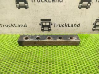 Проставка кронштейна топливного бака Камаз 5490 2021 Б/У Проставка кронштейна топливного бака Камаз 5490 2021