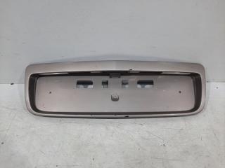 Запчасть накладка крышки багажника задняя Nissan Pimera 2002-2007