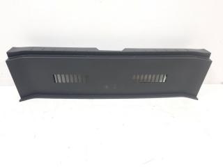 Запчасть накладка замка багажника задняя Nissan Note 2005-2013