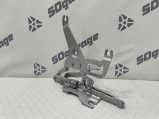 Петля капота передняя правая BMW X5 2018 Б/У Петля капота передняя правая BMW X5 2018