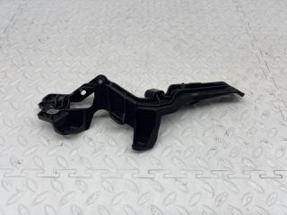 Запчасть кронштейн датчика уровня задний правый Volvo XC90 2019