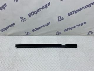 Запчасть уплотнитель стекла двери задний левый Volvo XC90 2019