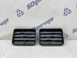 Фото запчасти решетка вентиляционная задняя Porsche Taycan 2021 Б/У запчасть Запчасть решетка вентиляционная задняя Porsche Taycan 2021