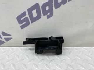 Фото запчасти кронштейн антенны комфортного доступа задний Porsche Taycan 2021 Б/У запчасть Запчасть кронштейн антенны комфортного доступа задний Porsche Taycan 2021