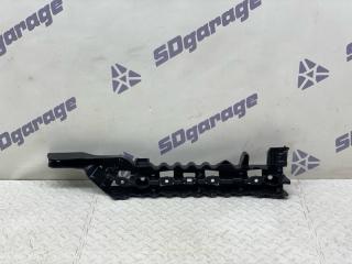 Фото запчасти кронштейн проводки задний левый Porsche Taycan 2021 Б/У запчасть Запчасть кронштейн проводки задний левый Porsche Taycan 2021