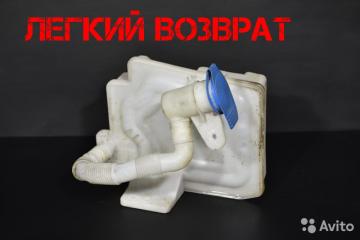 Бачок омывателя Volkswagen Golf 5