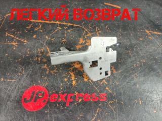 Кронштейн радиатора BMW 5 2012