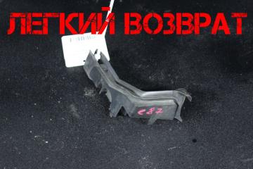 Уплотнитель капота правый BMW 1