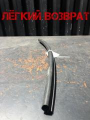 Уплотнитель капота боковой BMW 6
