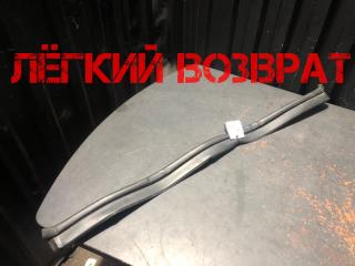 Уплотнитель капота задний BMW 1