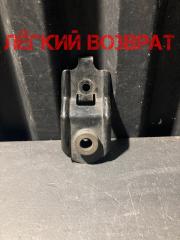 Запчасть кронштейн радиатора SUBARU