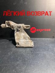 Кронштейн опоры двигателя правый Infiniti FX35 2004