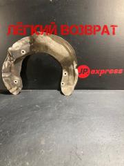 Защитный кожух тормозного диска передний правый BMW 1 2013