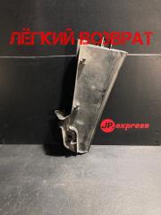 Пластик под капотом BMW 1 2013