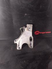 Кронштейн опоры двигателя правый BMW 6 2006