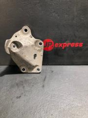 Кронштейн опоры двигателя левый BMW 6 2006