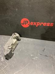 Уплотнитель капота левый Audi A1 2012