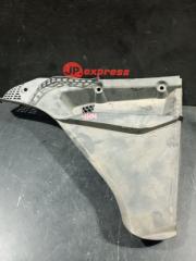 Пластик под капотом правый BMW 5 2012