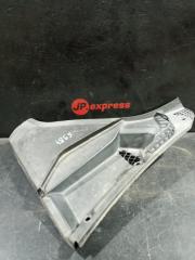 Пластик под капотом BMW 5 2012