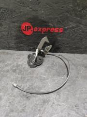 Захватный крюк капота правый BMW 5 2012