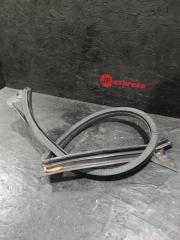 Уплотнитель двери передний левый Audi A5 2008