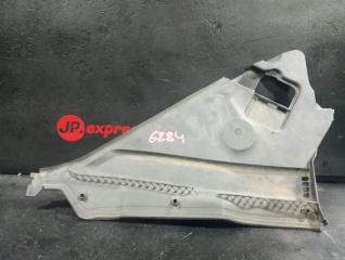 Пластик под капотом BMW 3 2012