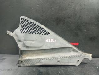 Пластик под капотом BMW 3 2012