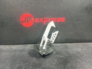 Захватный крюк капота правый BMW 5 2012